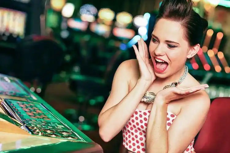 မိုဘိုင်းဖုန်းဖြင့် win8 slot ကစားနည်း မြန်မာ